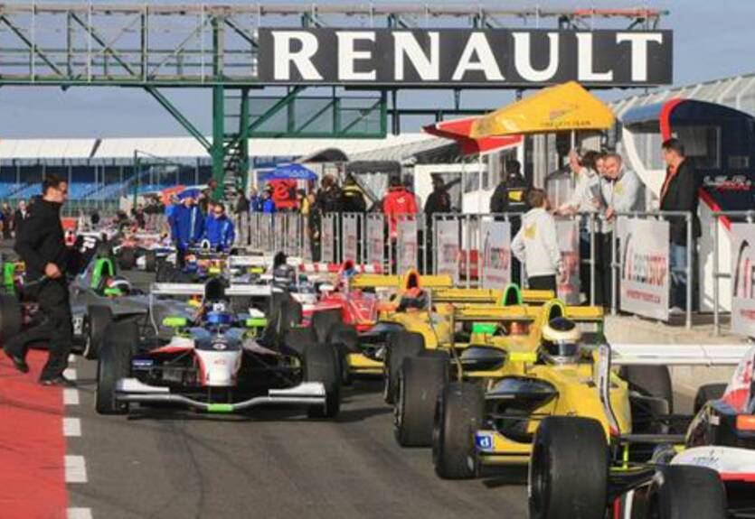 World Series. Этап в Сильверстоуне. Гонка №2