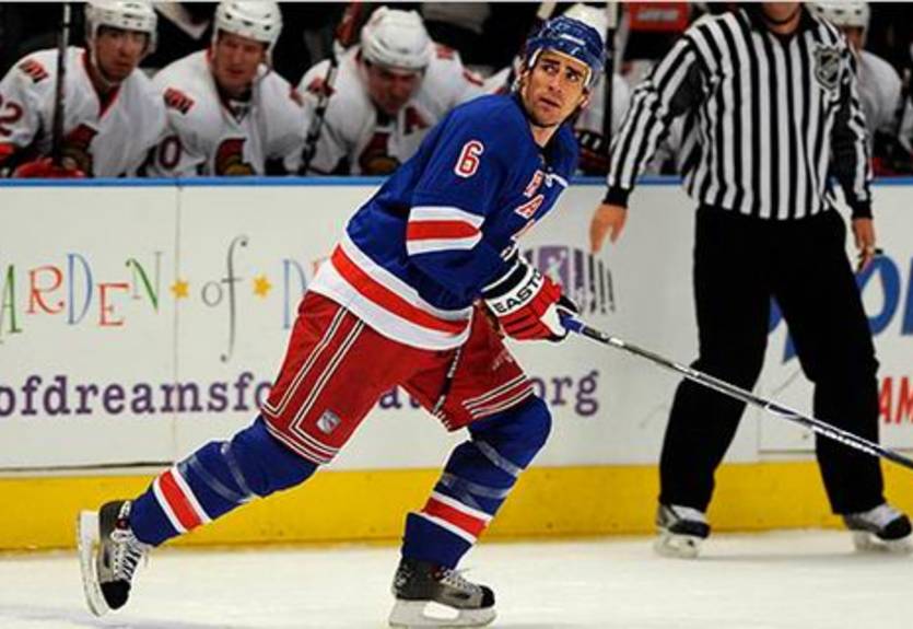 НХЛ. Рейнджерс всеми силами пытается избавиться от Реддена