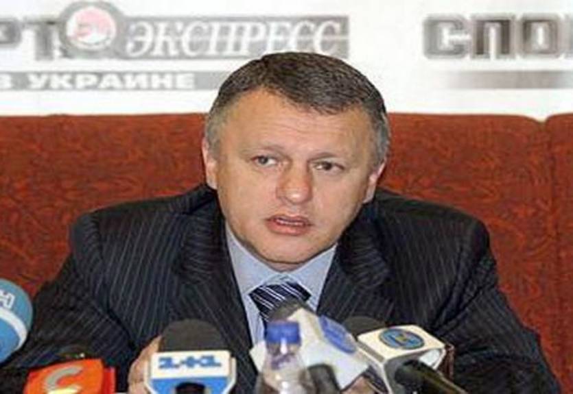 И. Суркис: "На данном этапе смена наставника неуместна"