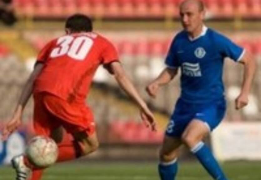 Днепр и Кривбасс обменялись домашними матчами