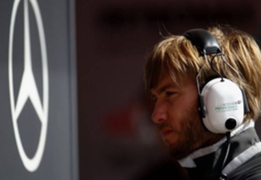 Хайдфельд может заменить де ла Росу в Сингапуре