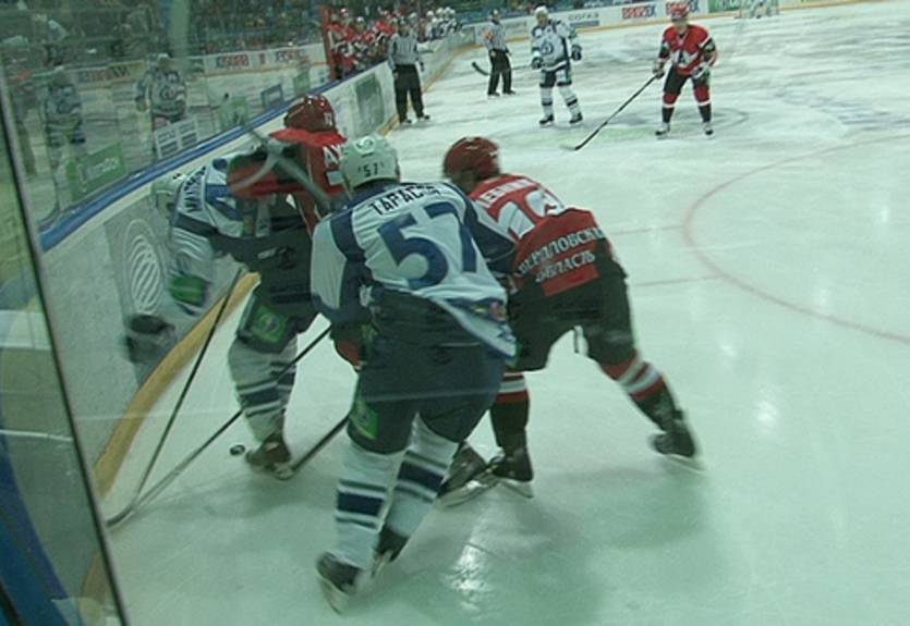 КХЛ. Триллер в Екатеринбурге завершился победой Автомобилиста