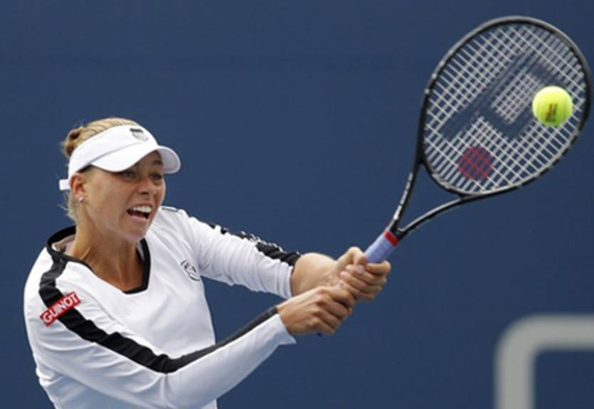 Звонарева выходит в финал, выбивая лидера на US Open