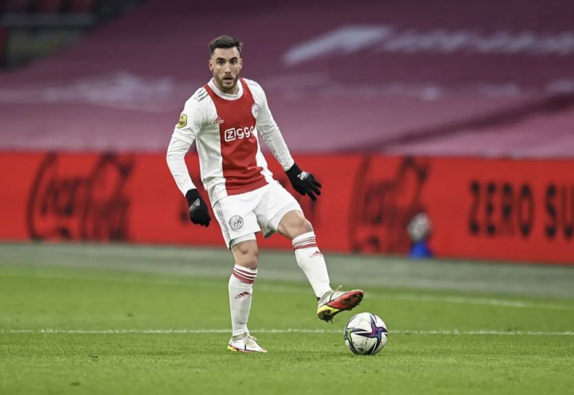 Барселона, Челси и Марсель претендуют на защитника Аякса