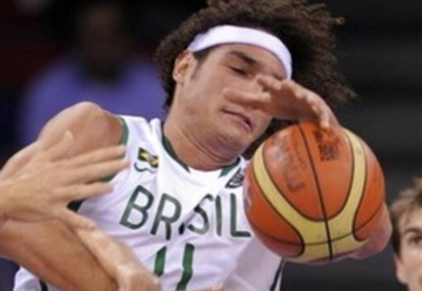 Варежао не осуждает ЛеБрона