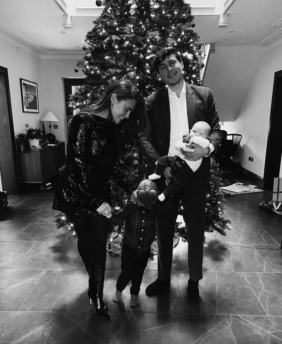 Виктор Линделеф с женой и детьми / instagram.com/majanilssonlindelof/