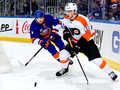 НХЛ: Айлендерс обыграли Филадельфию, Оттава уничтожила Баффало