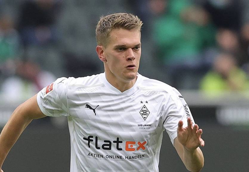Бавария предложила защитнику Боруссии Менхенгладбах контракт на 4 года