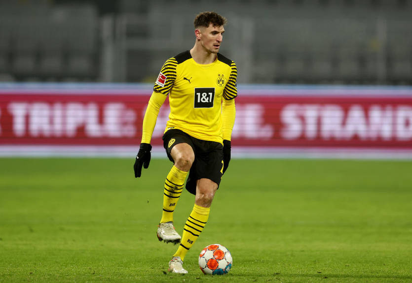 Барселона может подписать защитника Боруссии Дортмунд