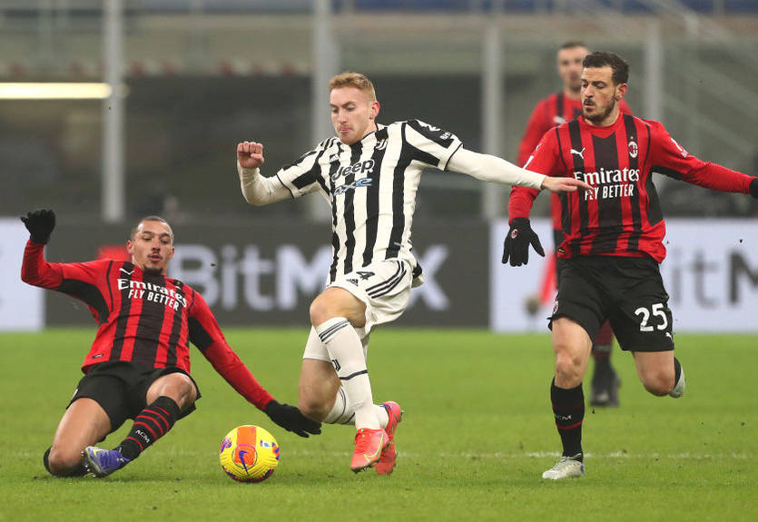 Ювентус предложил своего игрока Милану и Арсеналу