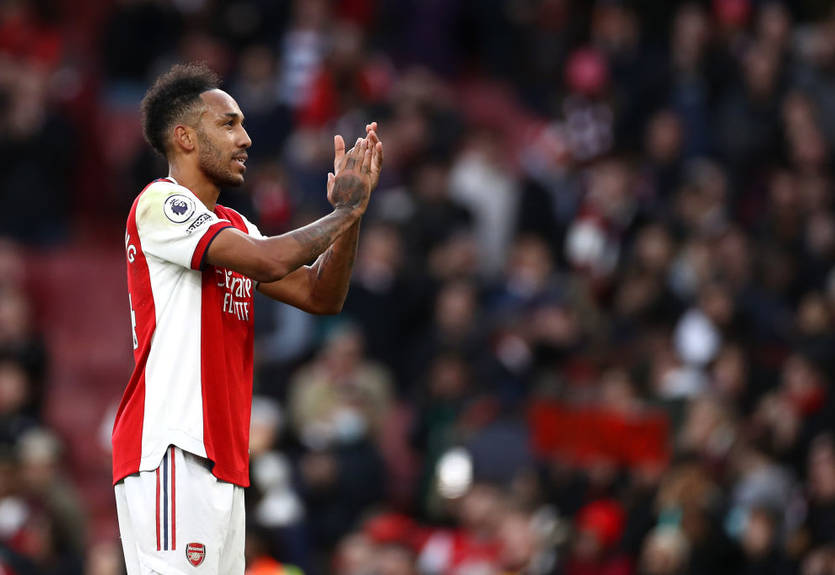 Барселона и Ювентус обратились к Арсеналу с предложением аренды Обамеянга