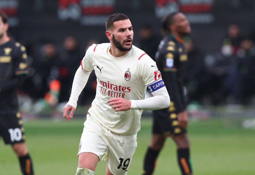 Милан продлит контракт с основным защитником