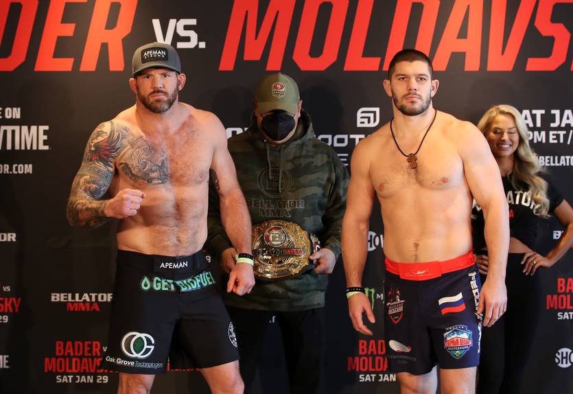 Бейдер - Молдавский: видео лучших моментов боя на Bellator 273