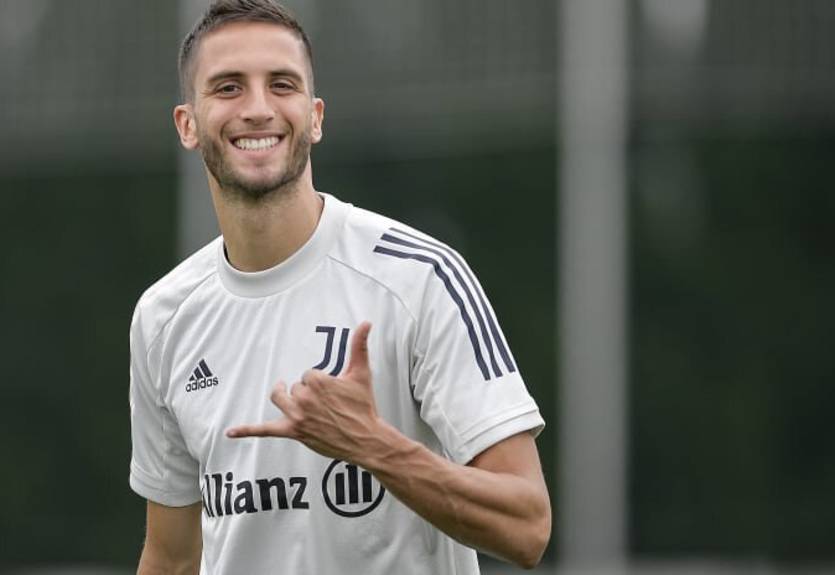 Тоттенхэм усилится полузащитником Ювентуса