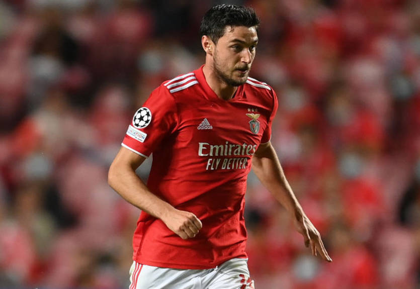 Бенфика хочет продать Яремчука в Эвертон