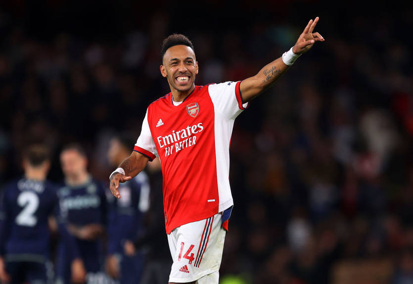 Барселона успела оформить сделку по Обамеянгу до закрытия трансферного окна