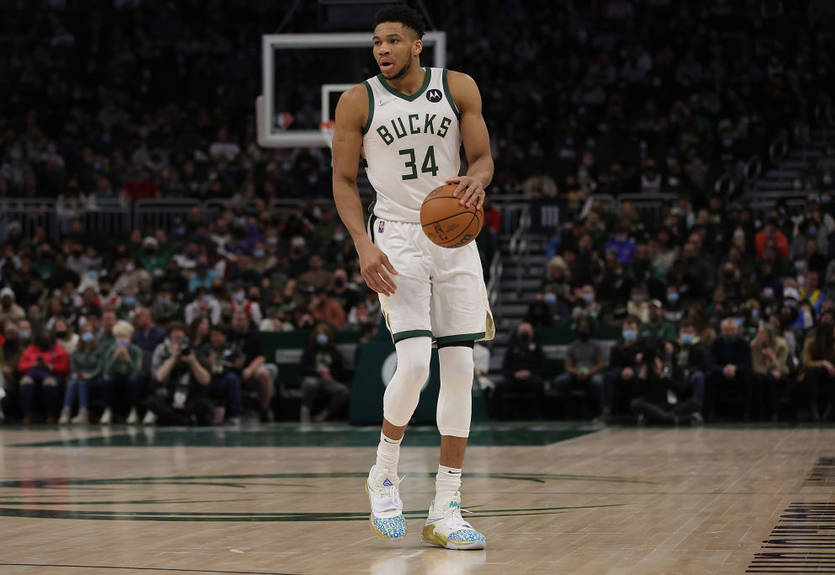 Мощные данки Дерозана и Адетокунбо - среди лучших моментов дня в НБА