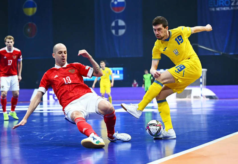Украина в огненном матче уступила России и сыграет за третье место на Евро-2022