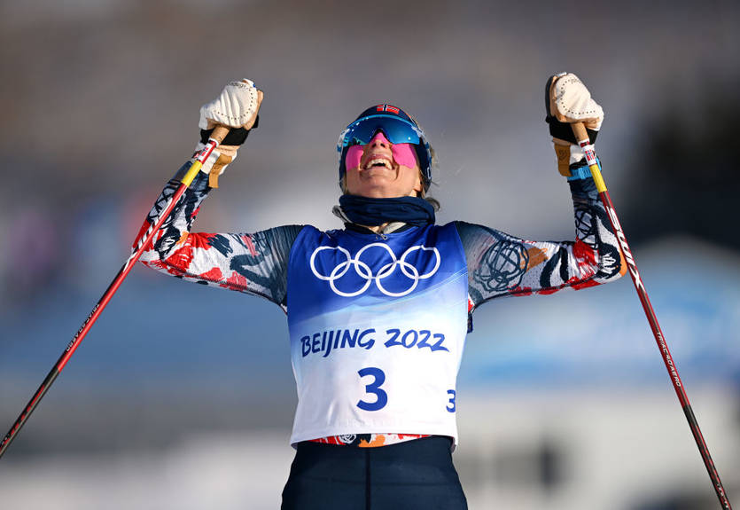 В Пекине разыграли первый комплект медалей