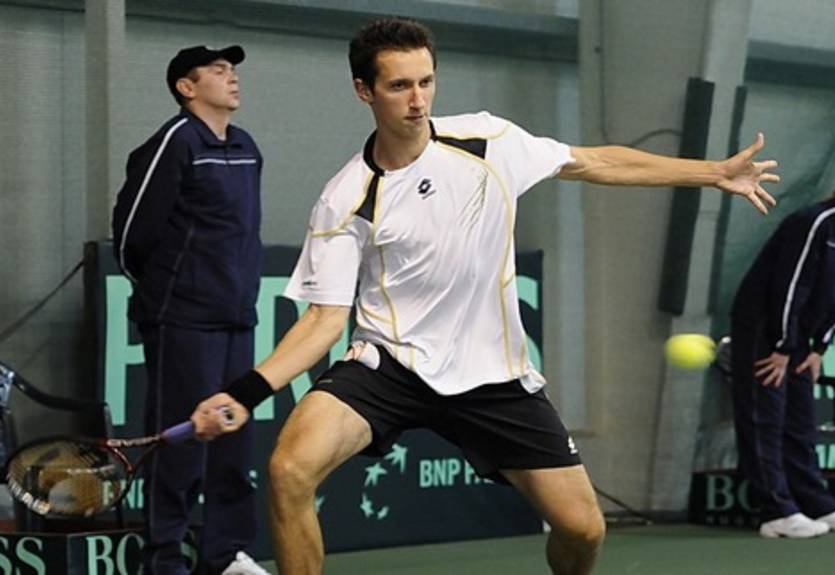 Стаховский выносит соперника, и выходит в финал