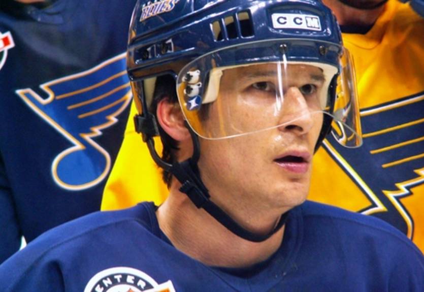 Кария пропустит предстоящий сезон в НХЛ