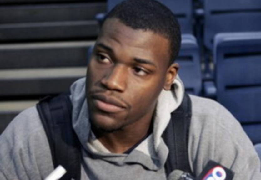 Голден Стейт пригласили в свой лагерь форварда