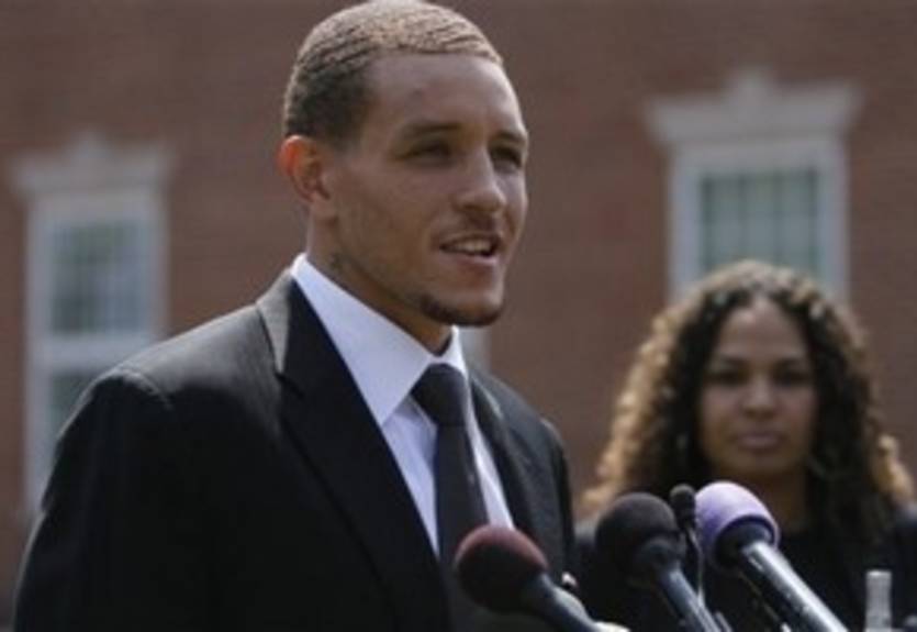 Уэст дисквалифицирован на 10 матчей