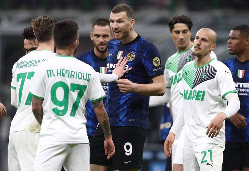 Интер - Сассуоло 0:2 Видео голов и обзор матча Серии А