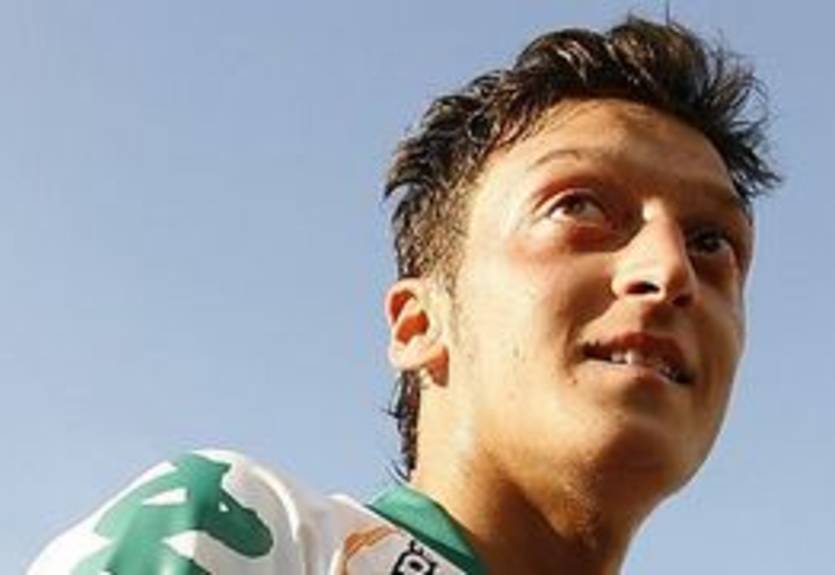 Реал сделал последнее предложение Вердеру о трансфере Езила