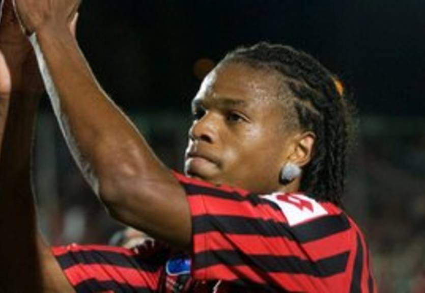 Тоттенхэм интересуется французским форвардом