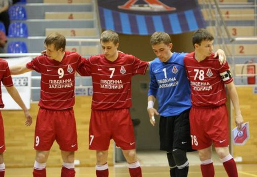 Футзал. Локомотив упускает победу в матче с латышами