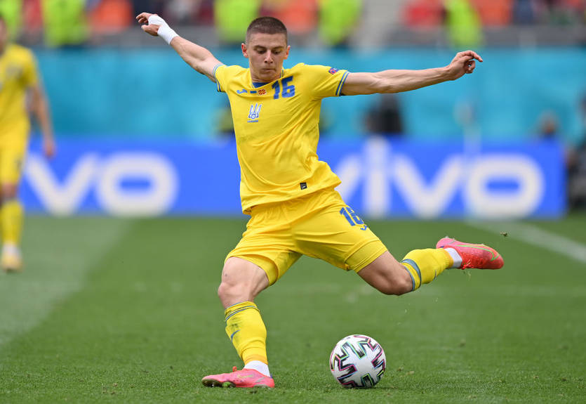 Миколенко - Дзюбе: Пока ты, с**а, молчишь, убивают мирных людей в Украине