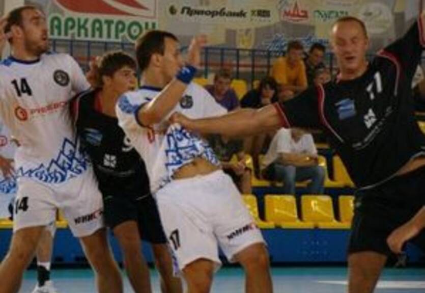 Гандбол. Портовик уступил чемпиону Беларуси