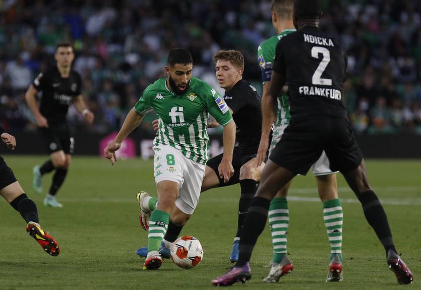 Айнтрахт на выезде одолел Бетис