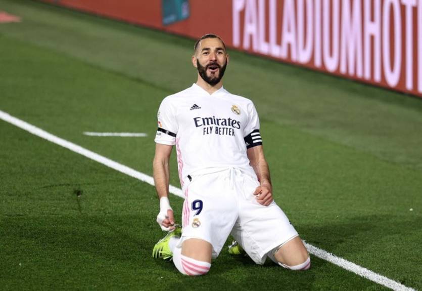 Бензема занял третью строчку в списке лучших бомбардиров в истории Реала
