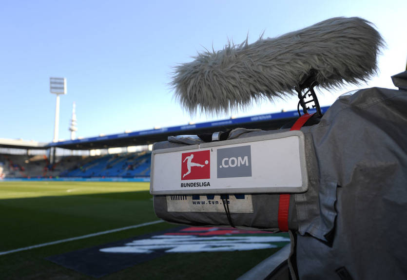 УПЛ обратилась к Ассоциации европейских лиг с просьбой прекратить трансляцию матчей в России УПЛ обратилась к Ассоциации европейских лиг с просьбой прекратить трансляцию матчей в России