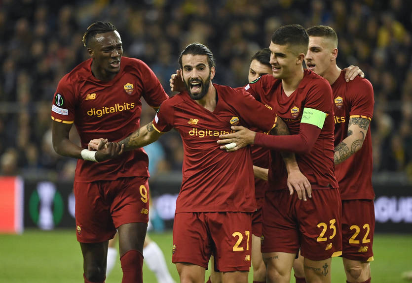 Рома в непростом матче обыграла Витесс