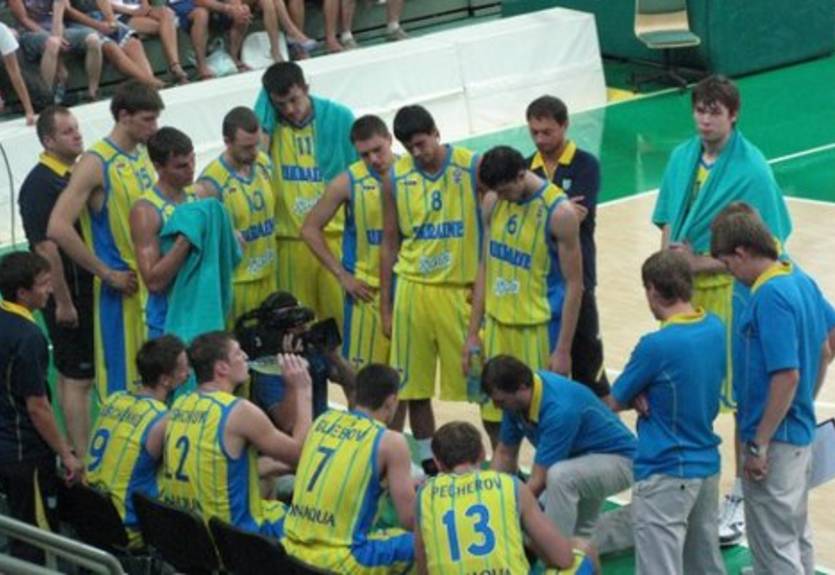 ЧЕ-2011. Украина опустилась на последнее место в группе