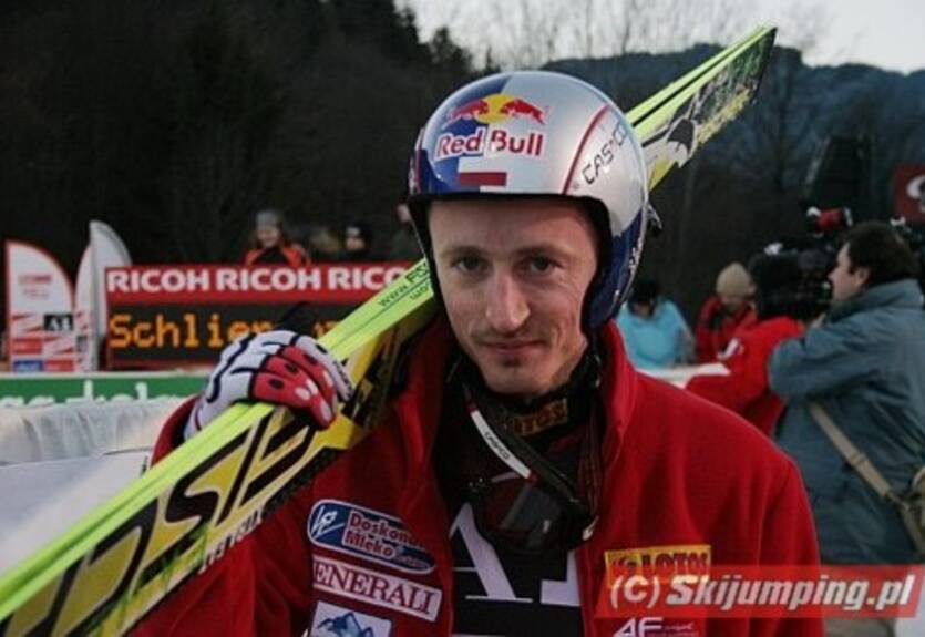 Прыжки с трамплина. Польша стартует с победы