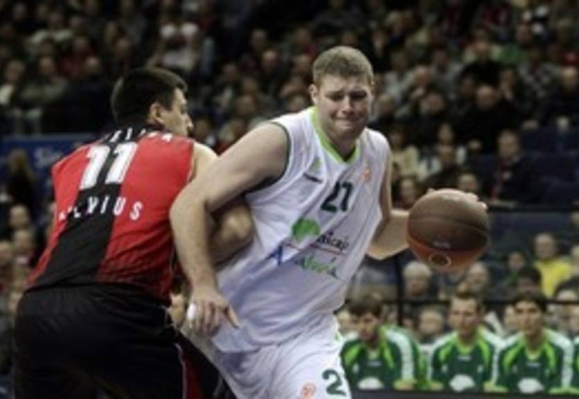 Уникаха продлила Арчибальда