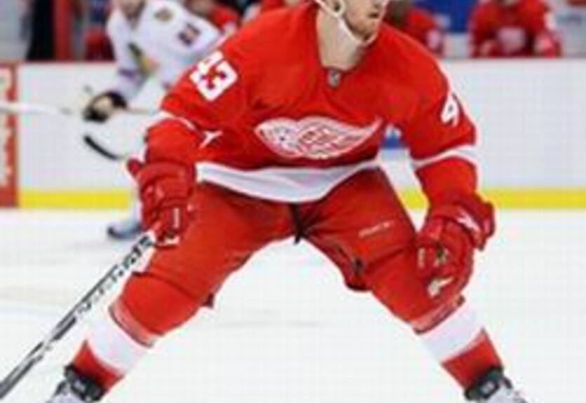 НХЛ. Детройт переподписал Хелма