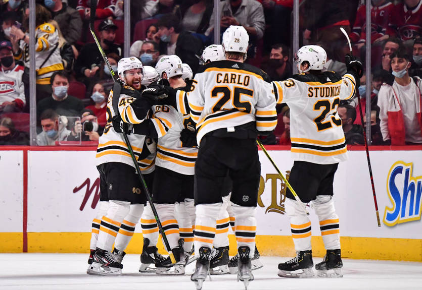 НХЛ: Бостон уничтожил Нью-Джерси, Торонто и Виннипег устроили яркое шоу