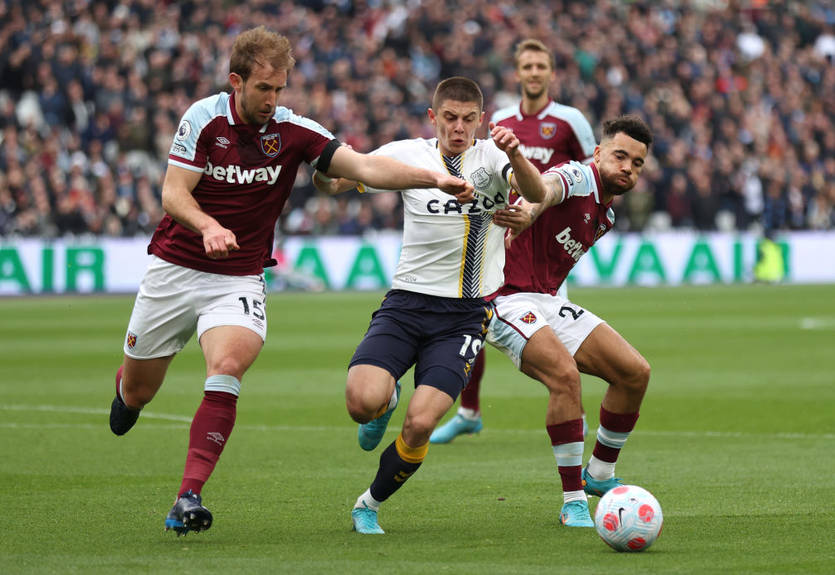 Вест Хэм Ярмоленко в ярком матче обыграл Эвертон с Миколенко