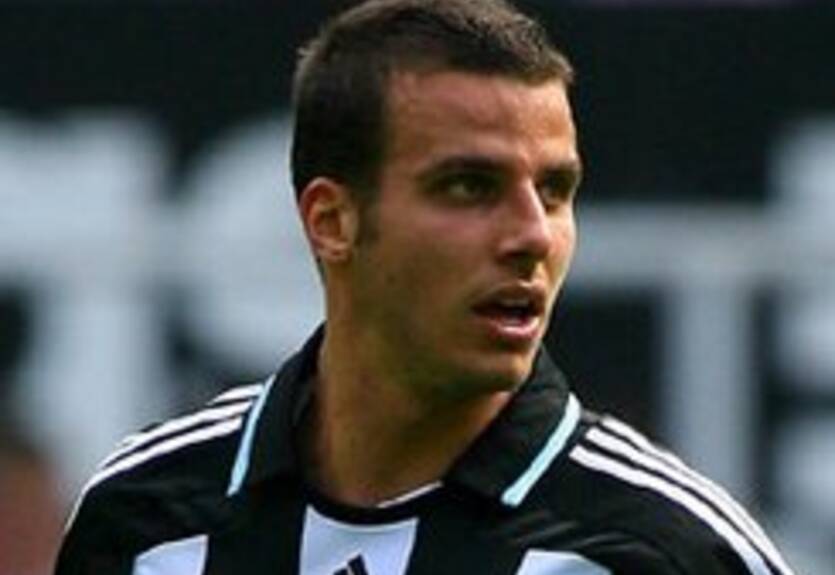 Защитник Ньюкасла вылетел на три месяца