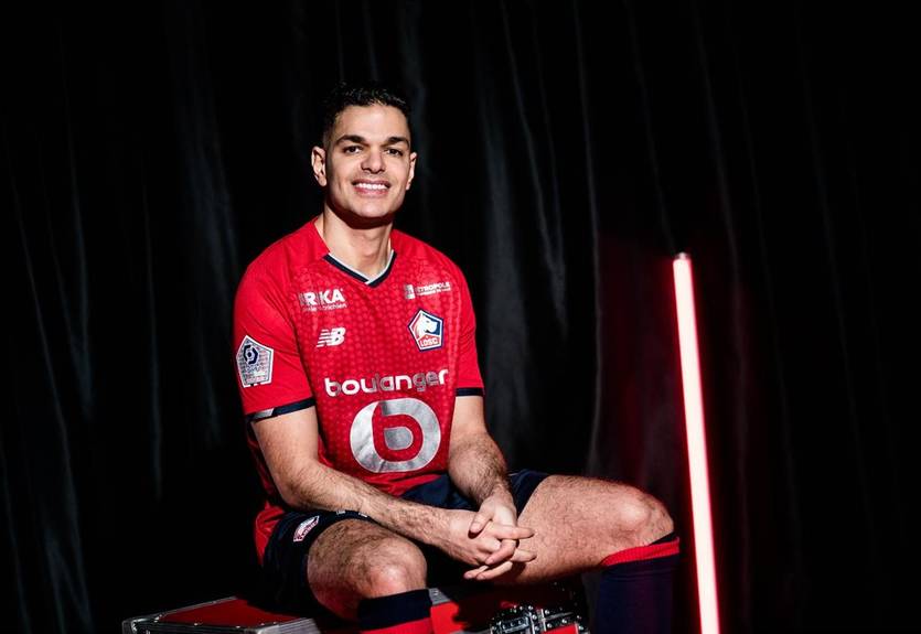 Бен-Арфа выведен из состава Лилля из-за конфликта с главным тренером Бен-Арфа выведен из состава Лилля из-за конфликта с главным тренером