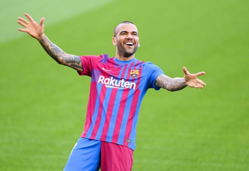 Дани Алвес: Сложная ситуация, но Барселона борется за чемпионство