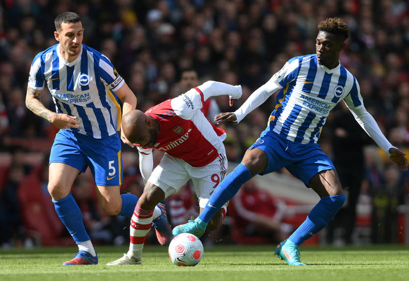 Арсенал уступил Брайтону, упустив шанс подняться в зону Лиги чемпионов