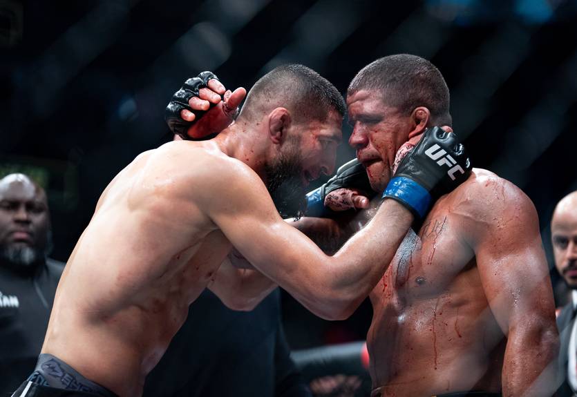 Бернс проиграл Чимаеву на UFC 273