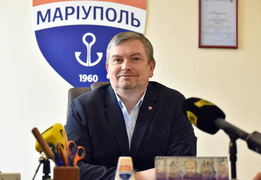 "Поехали на свой страх и риск": Вице-президент Мариуполя рассказал, как с семьей покидал блокадный город