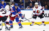НХЛ: Рейнджерс уступили Каролине, Вашингтон разгромил Филадельфию